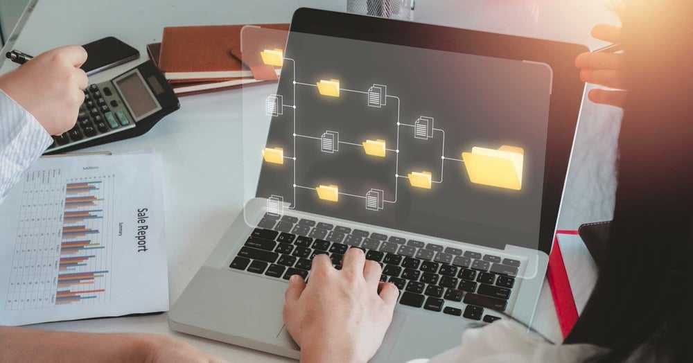 man learning how Microsoft SharePoint works
